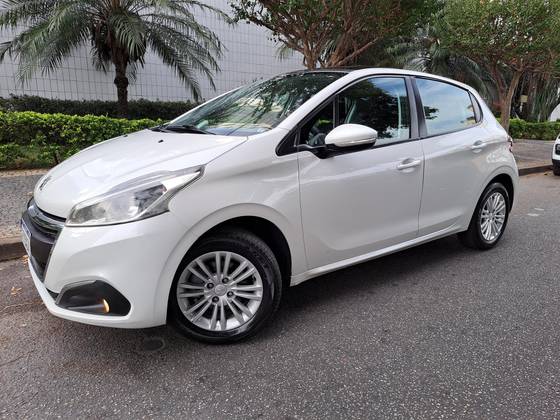 PEUGEOT 208 1.2 ALLURE 12V FLEX 4P MANUAL PEUGEOT 208 1.2 ALLURE 12V FLEX 4P MANUAL